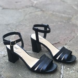 Chunky black strappy heel